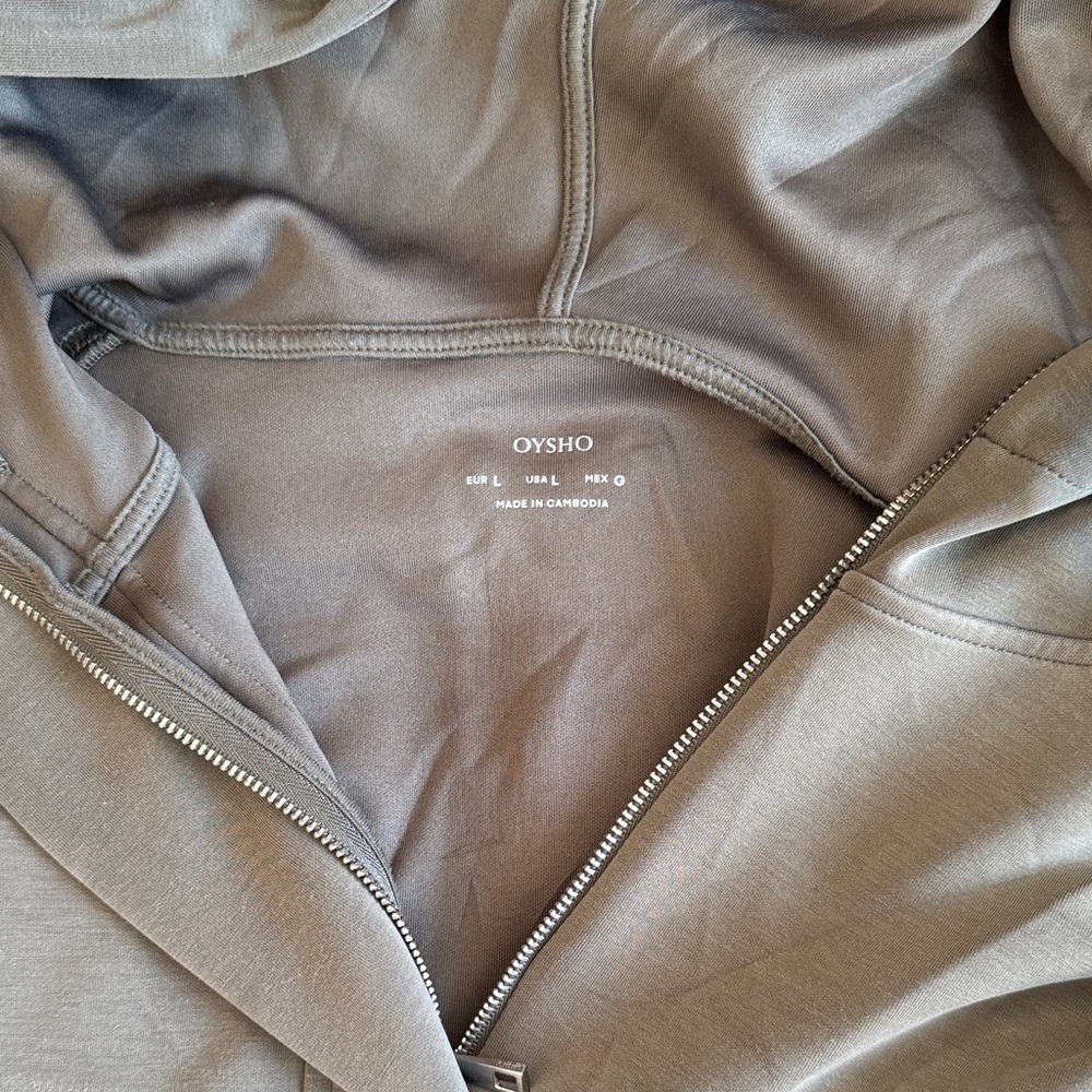 Oysho OLIVE GREEN HALF Zip-Up Hoodie